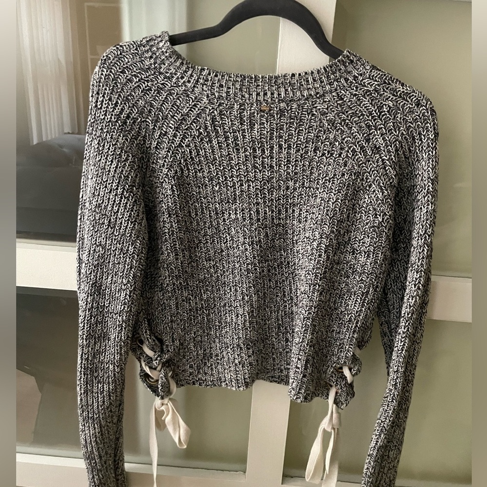 Guess cropped sweater